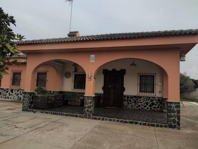 Casa-chalet en Venta en Calle Central, 192 en Coria del Río