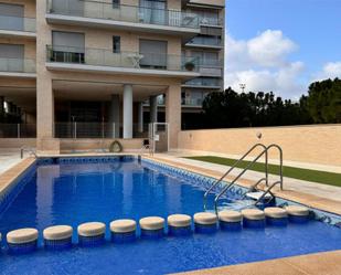 Swimming pool of Flat to share in Alicante / Alacant  with Air Conditioner, Heating and Parquet flooring