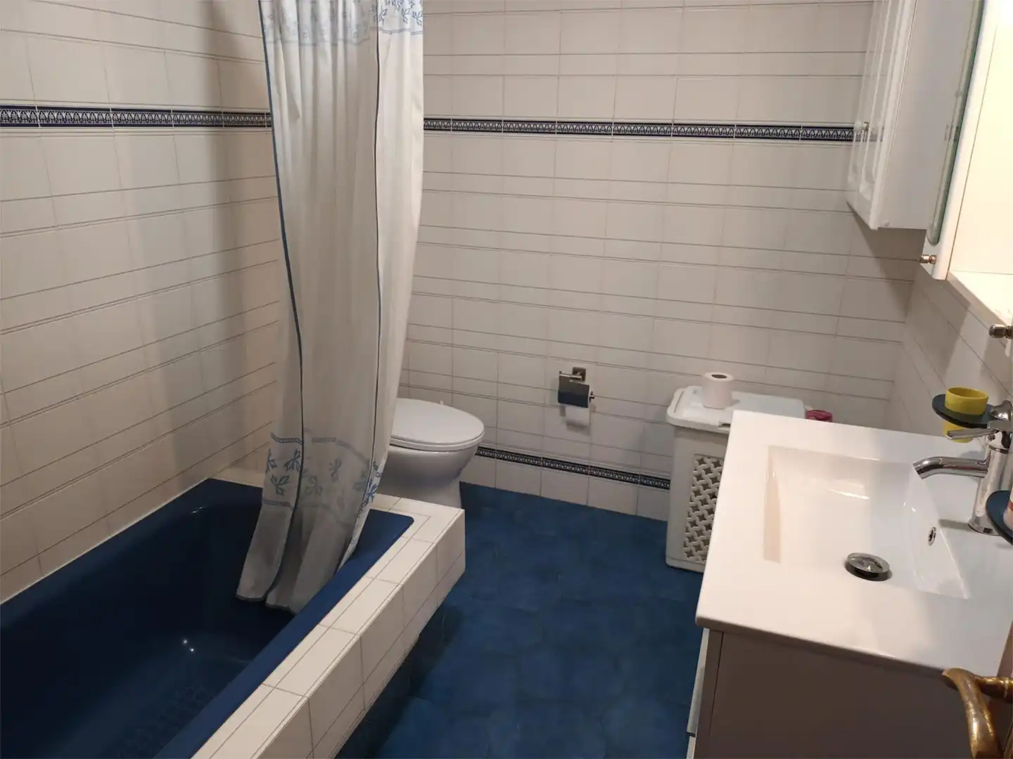Detached homes for sale in Aldea San Isidro, 5, Bergondo Bathroom of Detached homes for sale in Bergondo with Balcony