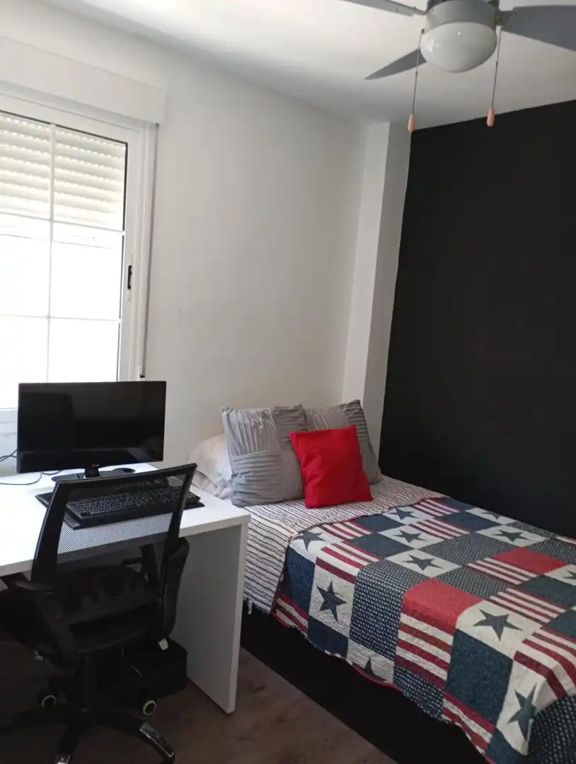Habitación de Piso en venta en  Jaén Capital con Terraza, Piscina y Balcón