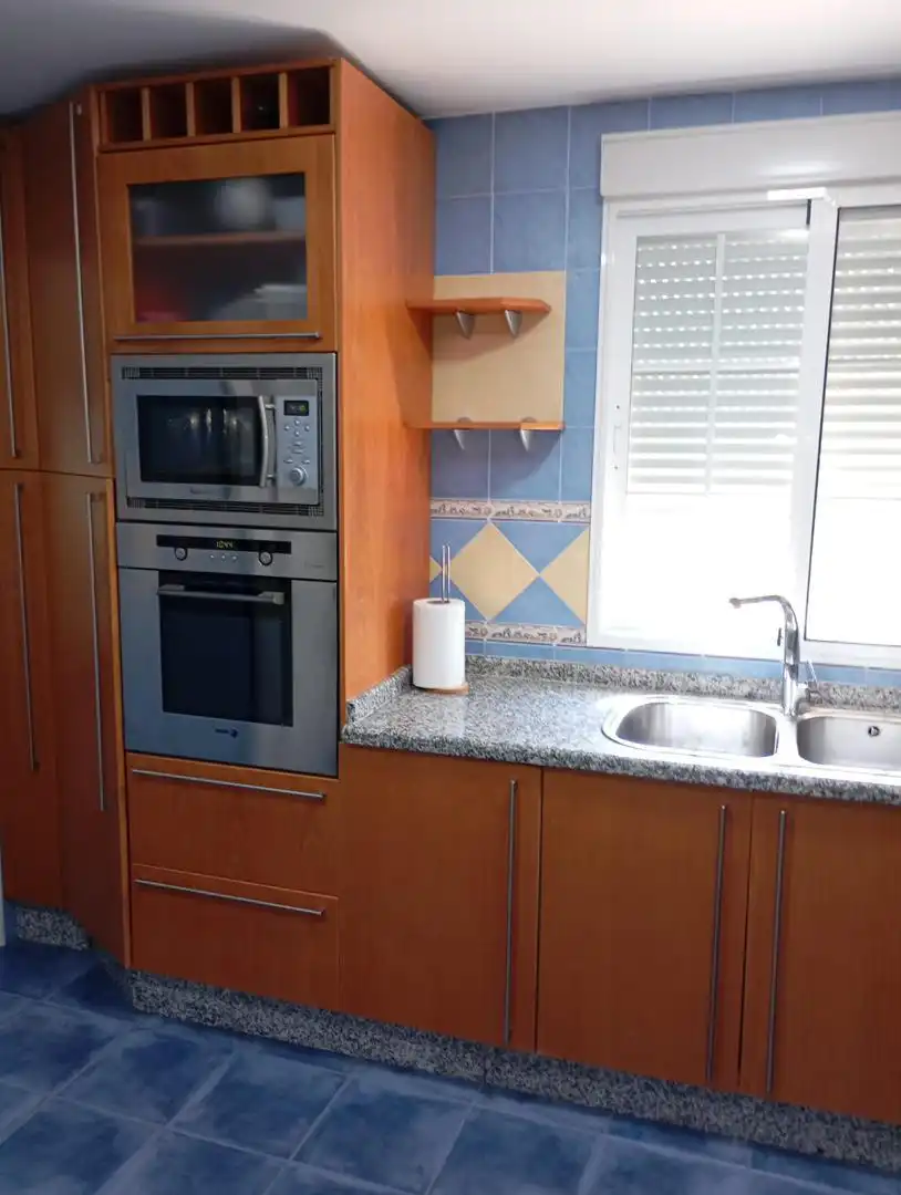 Cocina de Piso en venta en  Jaén Capital con Terraza, Piscina y Balcón