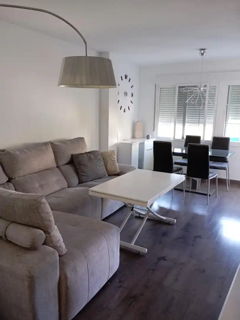Sala de estar de Piso en venta en  Jaén Capital con Terraza, Piscina y Balcón