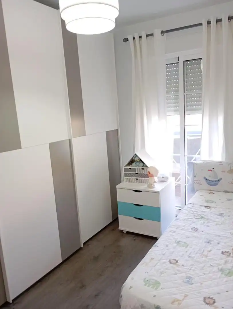 Habitación de Piso en venta en  Jaén Capital con Terraza, Piscina y Balcón