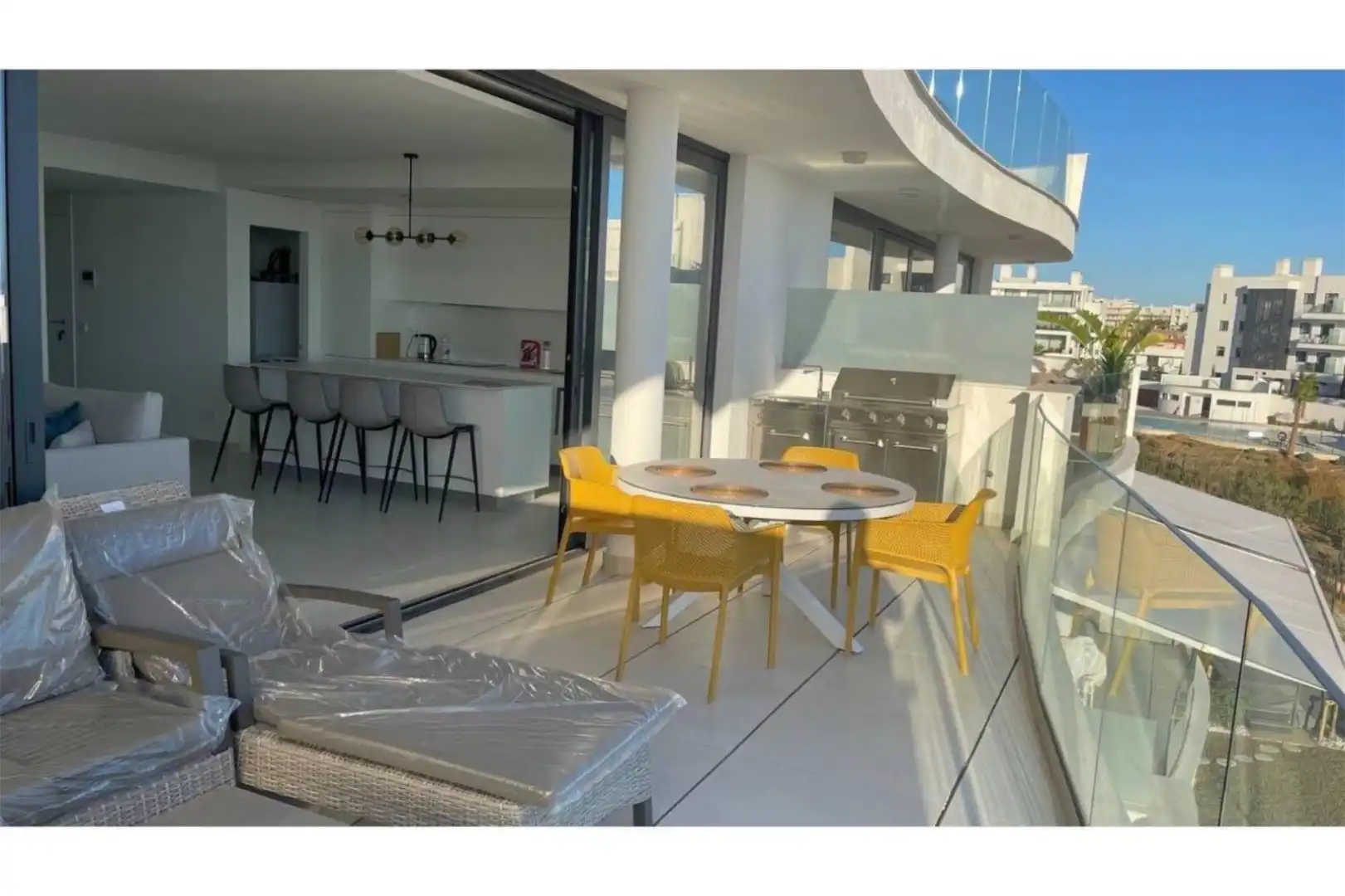 Apartament en venda a Avenida 8 de Marzo, 32, El Higuerón Terrassa de Apartament en venda en Fuengirola amb Aire condicionat, Terrassa i Piscina