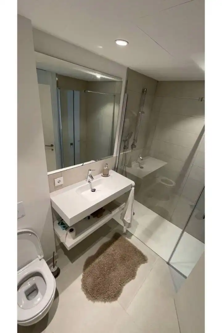 Apartament en venda a Avenida 8 de Marzo, 32, El Higuerón Bany de Apartament en venda en Fuengirola amb Aire condicionat, Terrassa i Piscina