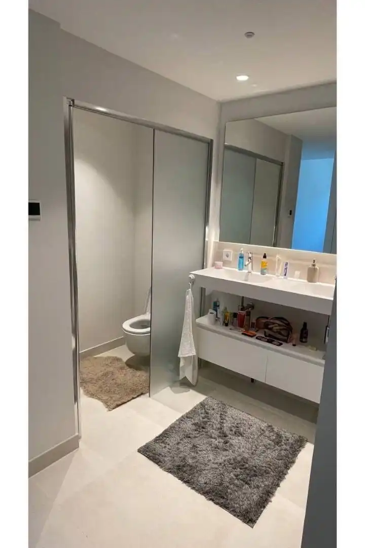 Apartament en venda a Avenida 8 de Marzo, 32, El Higuerón Bany de Apartament en venda en Fuengirola amb Aire condicionat, Terrassa i Piscina