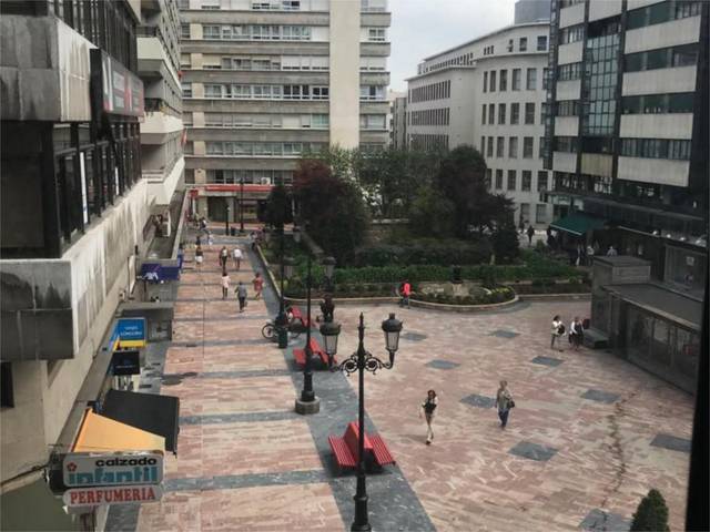 Oficina en Alquiler en Calle Posada Herrera, 3 en Salesas - Foncalada - Campoamor