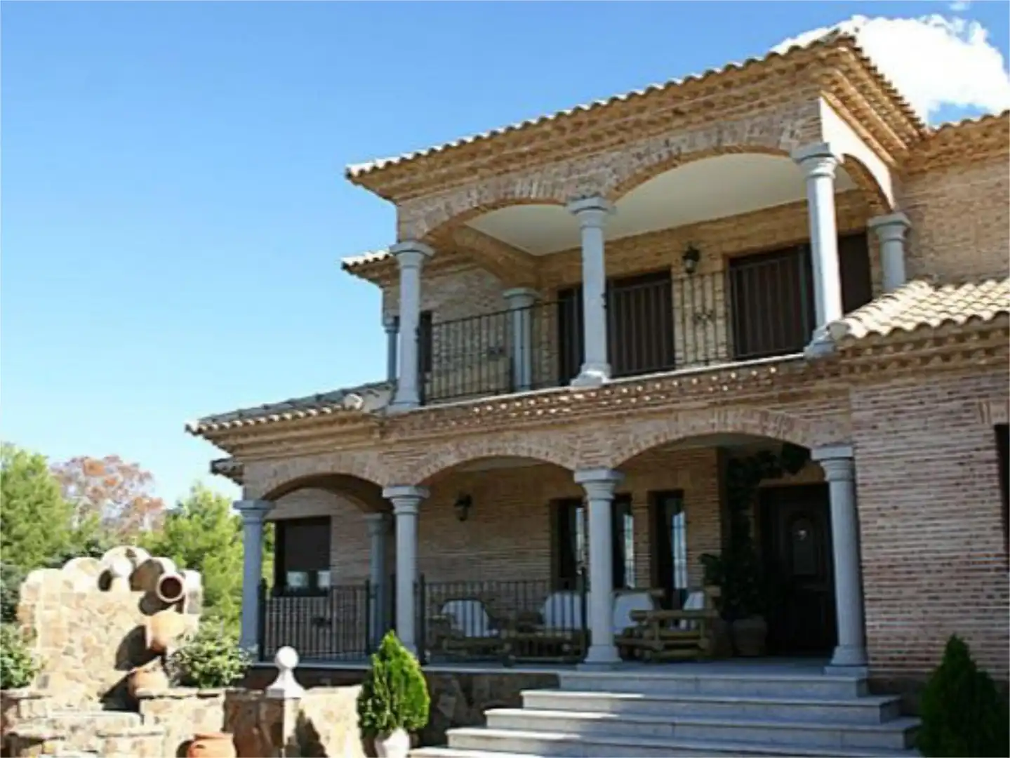 Casa o chalet de alquiler en Calle Monasterio de San Andres del Arroyo, 1, Los Cigarrales-La Bastida Casa o chalet de alquiler en Calle Monasterio de San Andres del Arroyo, 1, Los Cigarrales-La Bastida