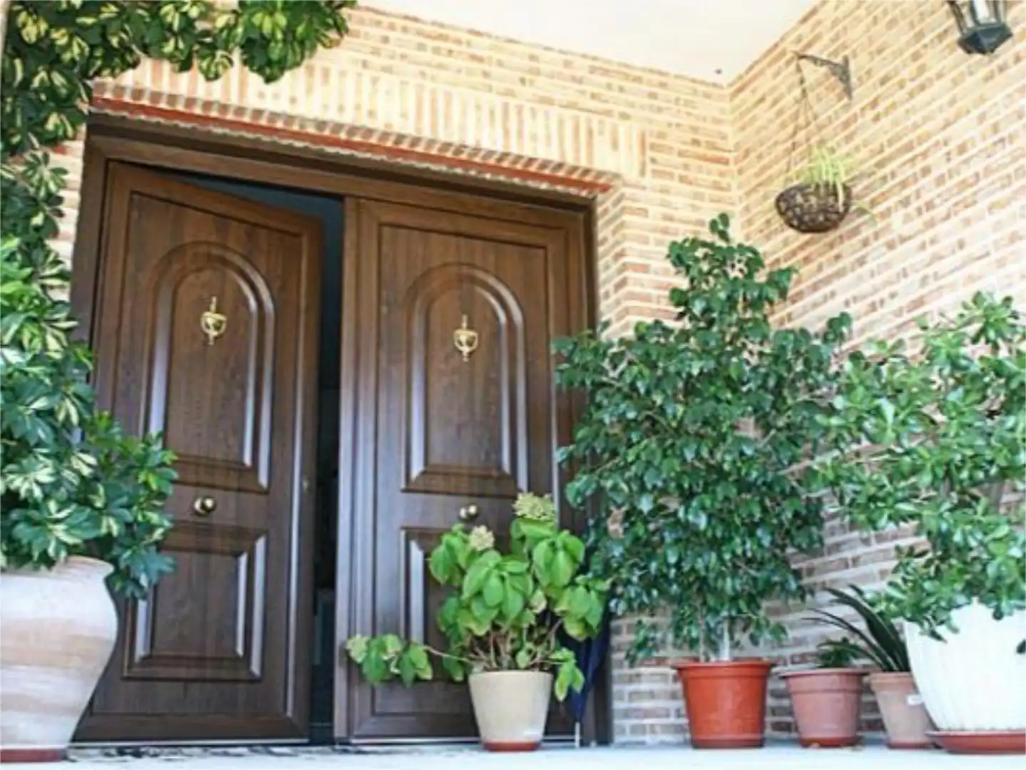 Casa o chalet de alquiler en Calle Monasterio de San Andres del Arroyo, 1, Los Cigarrales-La Bastida Casa o chalet de alquiler en Calle Monasterio de San Andres del Arroyo, 1, Los Cigarrales-La Bastida