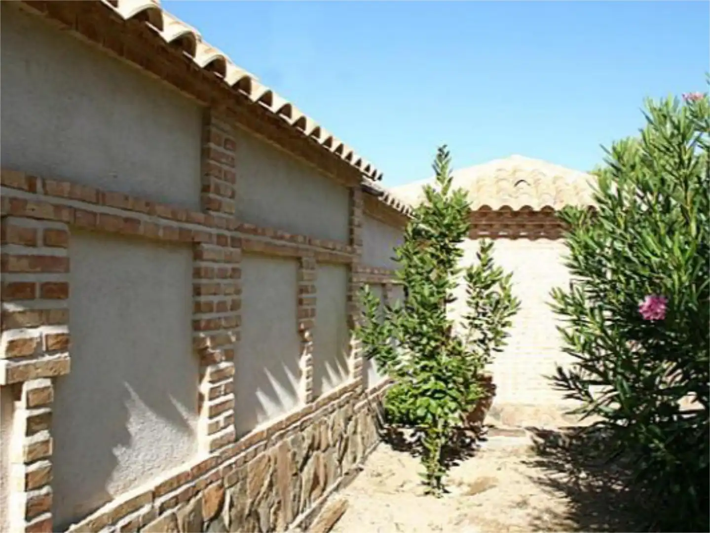 Casa o chalet de alquiler en Calle Monasterio de San Andres del Arroyo, 1, Los Cigarrales-La Bastida Casa o chalet de alquiler en Calle Monasterio de San Andres del Arroyo, 1, Los Cigarrales-La Bastida