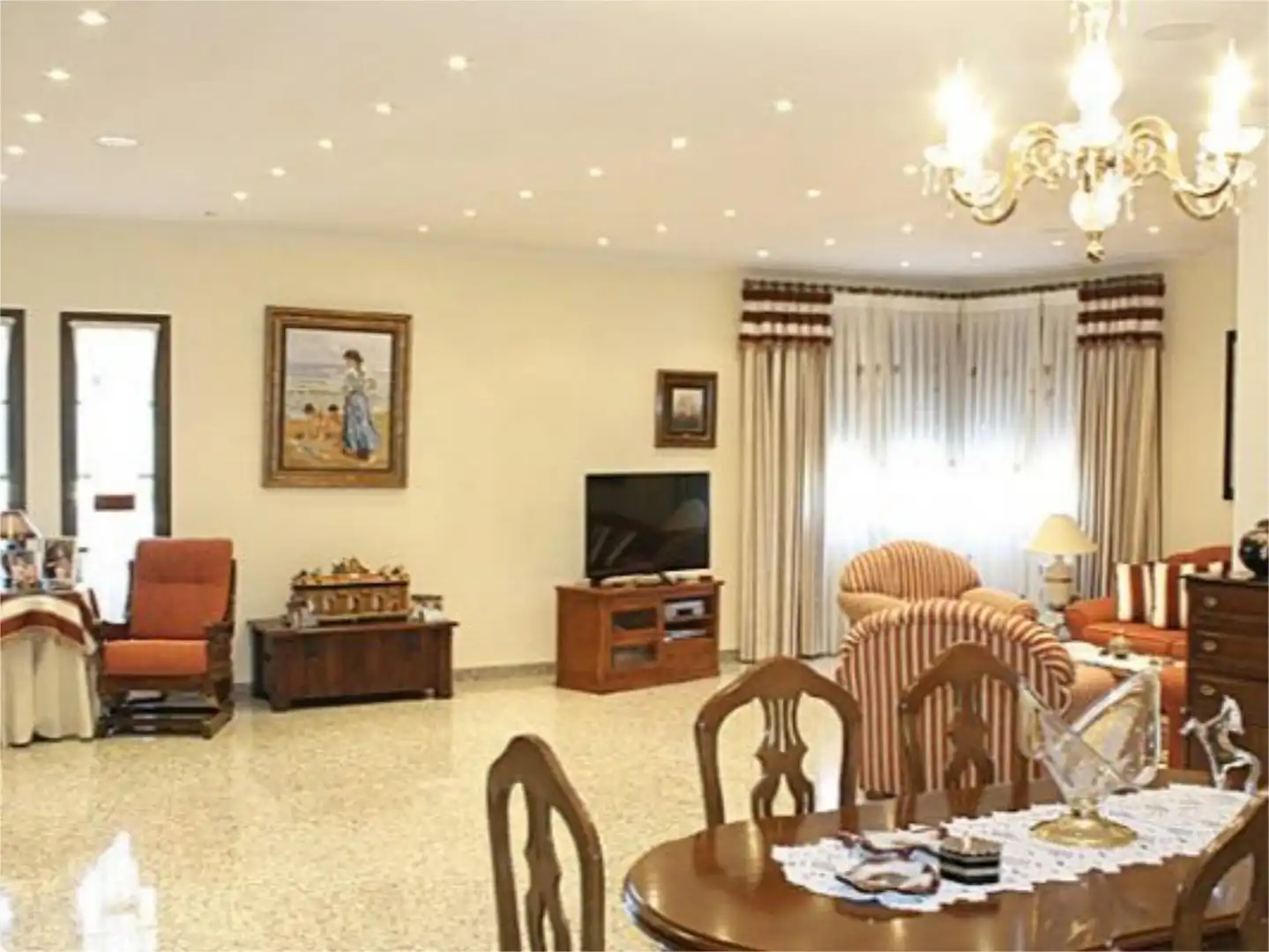Casa o chalet de alquiler en Calle Monasterio de San Andres del Arroyo, 1, Los Cigarrales-La Bastida Casa o chalet de alquiler en Calle Monasterio de San Andres del Arroyo, 1, Los Cigarrales-La Bastida