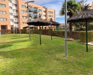 Exterior view of Flat for sale in Alcorcón  with Heating, Private garden and Parquet flooring