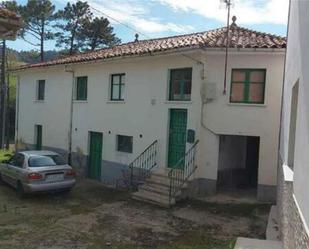 Vista exterior de Casa o xalet en venda en Cudillero amb Jardí privat