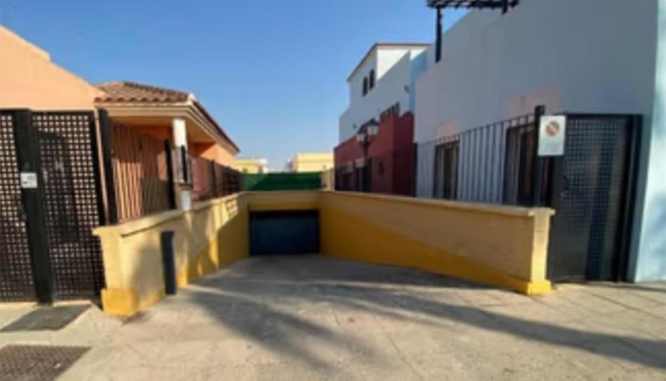 Garage to rent in Avenida Carmen Laffon, 3, Burguillos, Sevilla - image 1 Photo 1 of Garage to rent in Avenida Carmen Laffon, 3, Burguillos, Sevilla