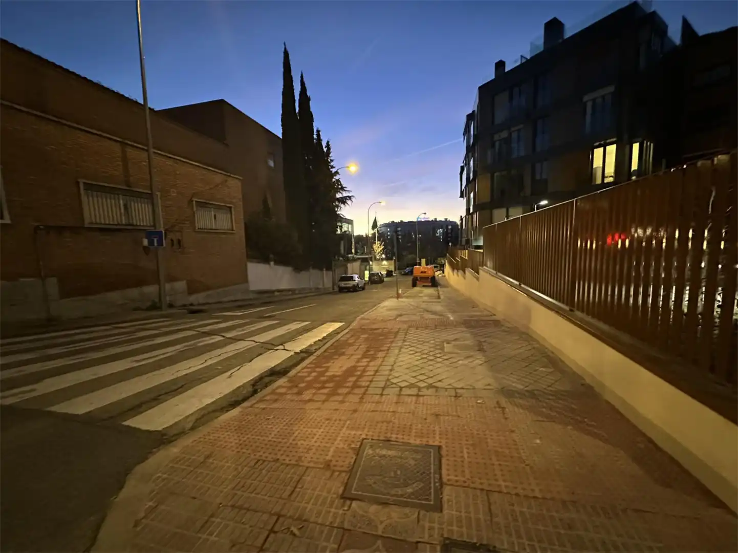 Garage for rent in Calle de Arturo Soria, Costillares Exterior view of Garage for rent in Madrid