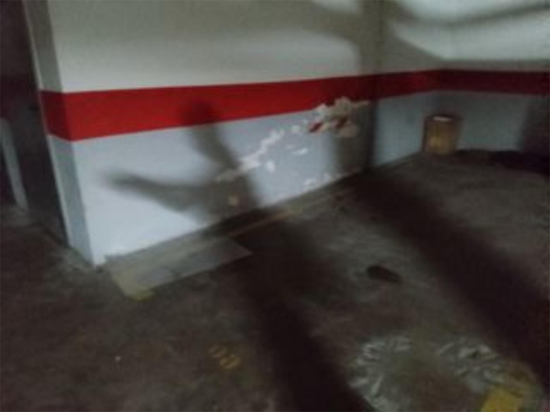 Garage to rent in Vic