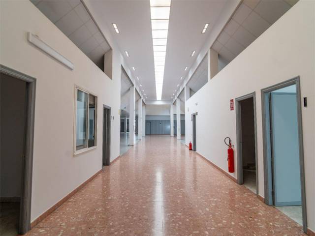 Local comercial en Alquiler en Rúa Río Cabe, 8 en Paradai