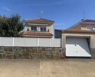 Exterior view of House or chalet for sale in Villafáfila  with Heating, Private garden and Parquet flooring