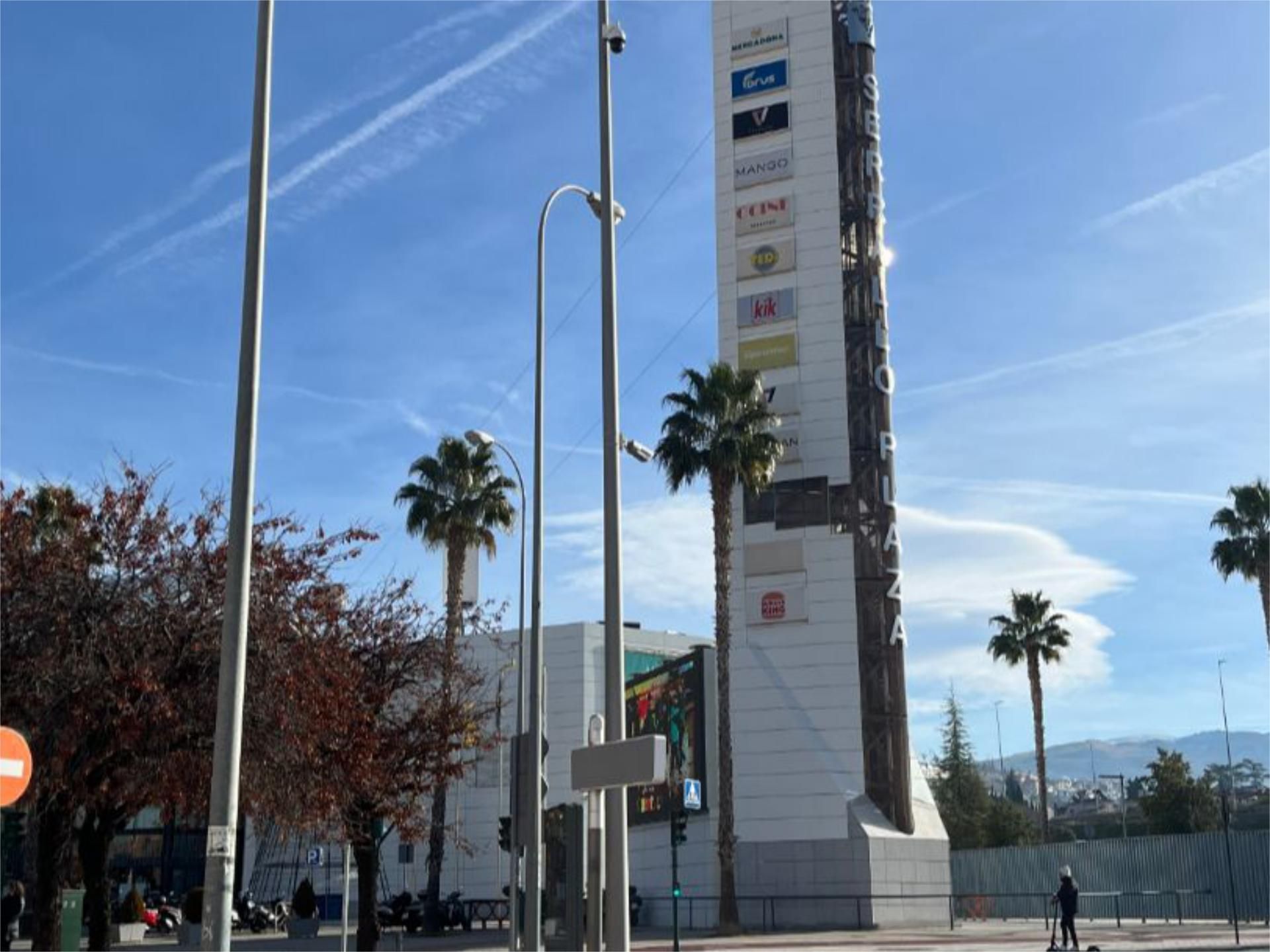 Exterior view of Flat to rent in  Granada Capital  with Air Conditioner and Heating