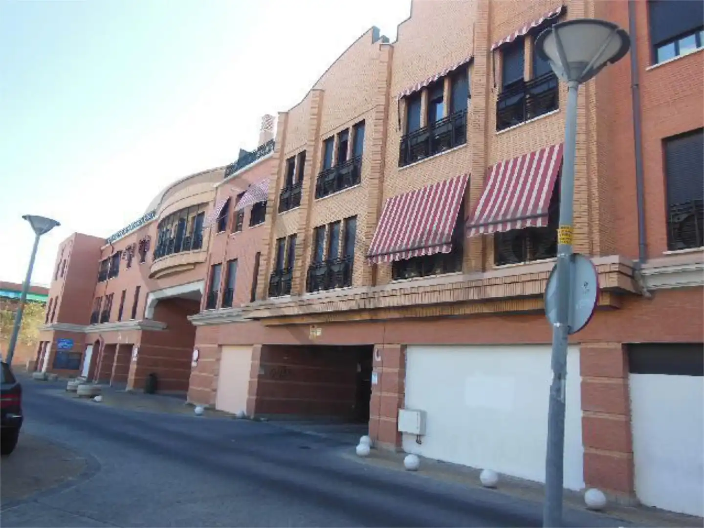 Exterior view of Garage for sale in Parla