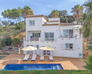 Vista exterior de Casa o xalet en venda en Pals amb Aire condicionat, Terrassa i Piscina