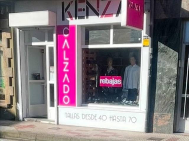 Local comercial en Alquiler en Avenida Justina Berdía, 6 en Santa María de Cayón