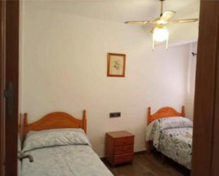 Bedroom of Flat to rent in Mengíbar  with Heating, Terrace and Storage room