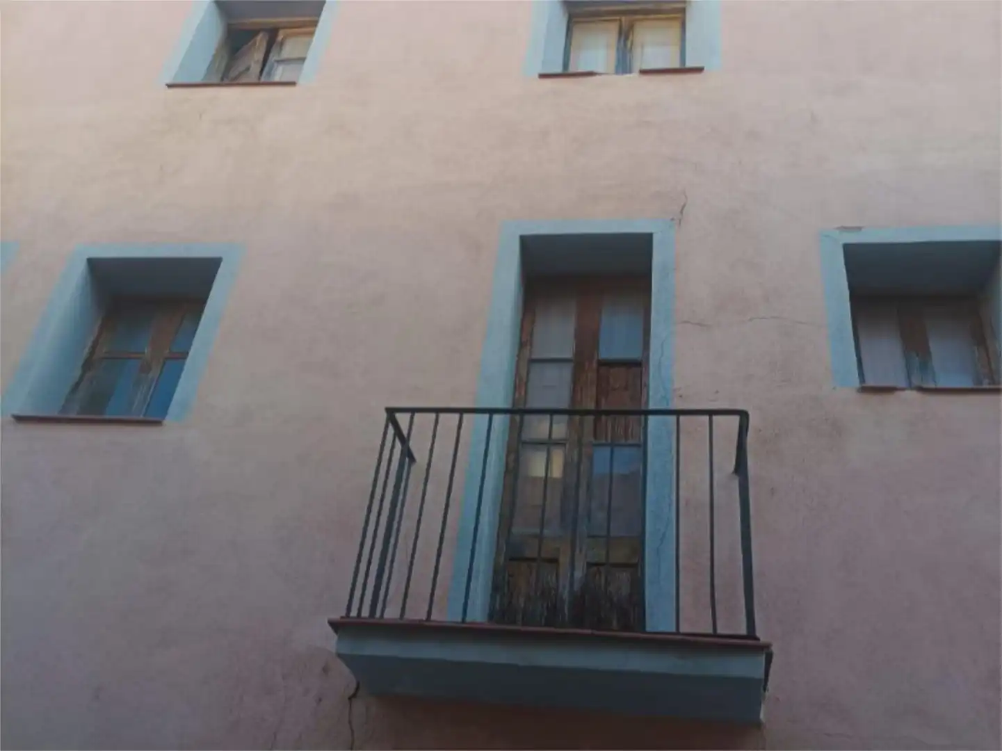 Außenansicht von Wohnung zum Verkauf in Alfara de Carles mit Terrasse, Abstellraum und Balkon