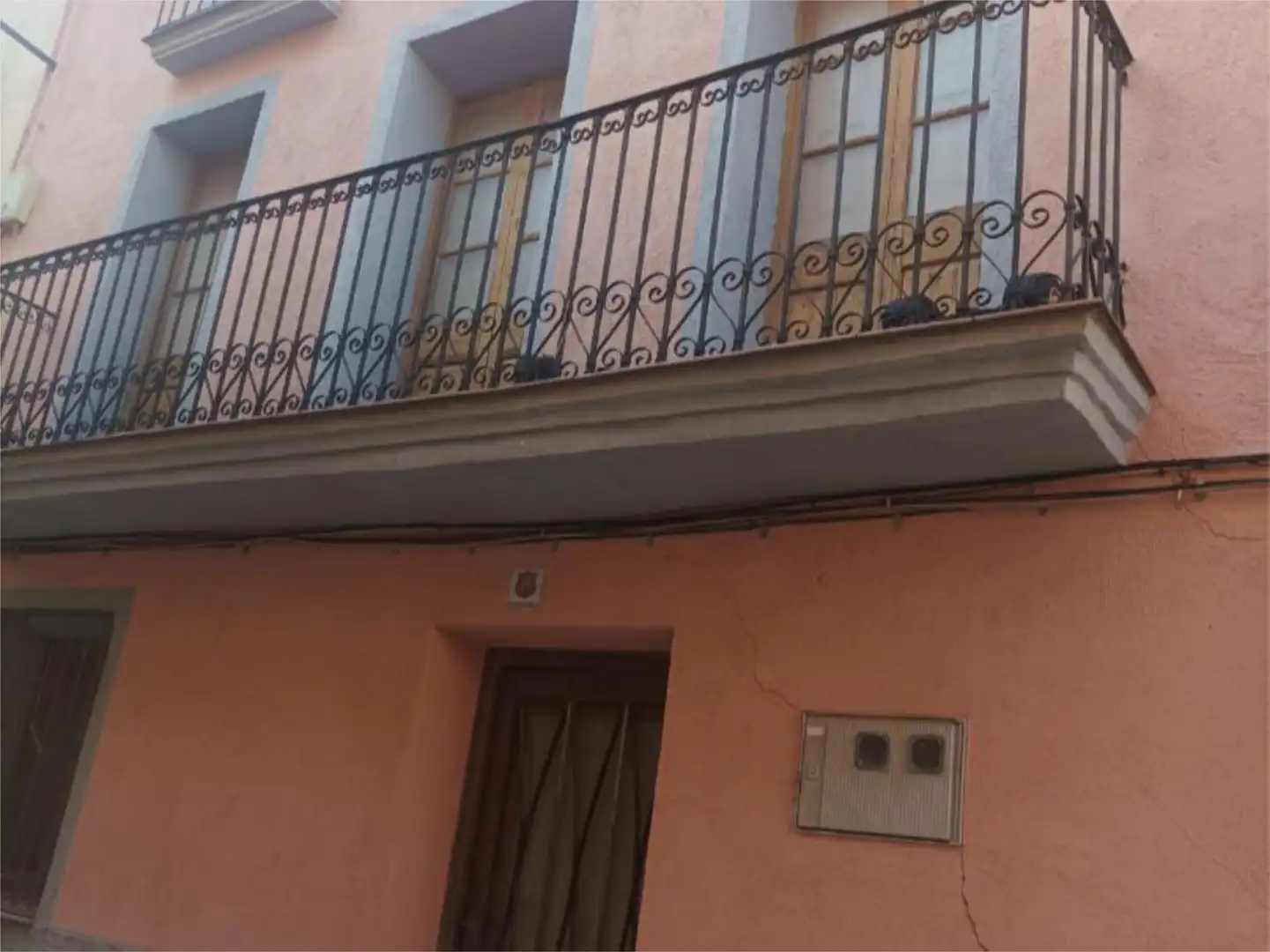 Außenansicht von Wohnung zum Verkauf in Alfara de Carles mit Terrasse, Abstellraum und Balkon