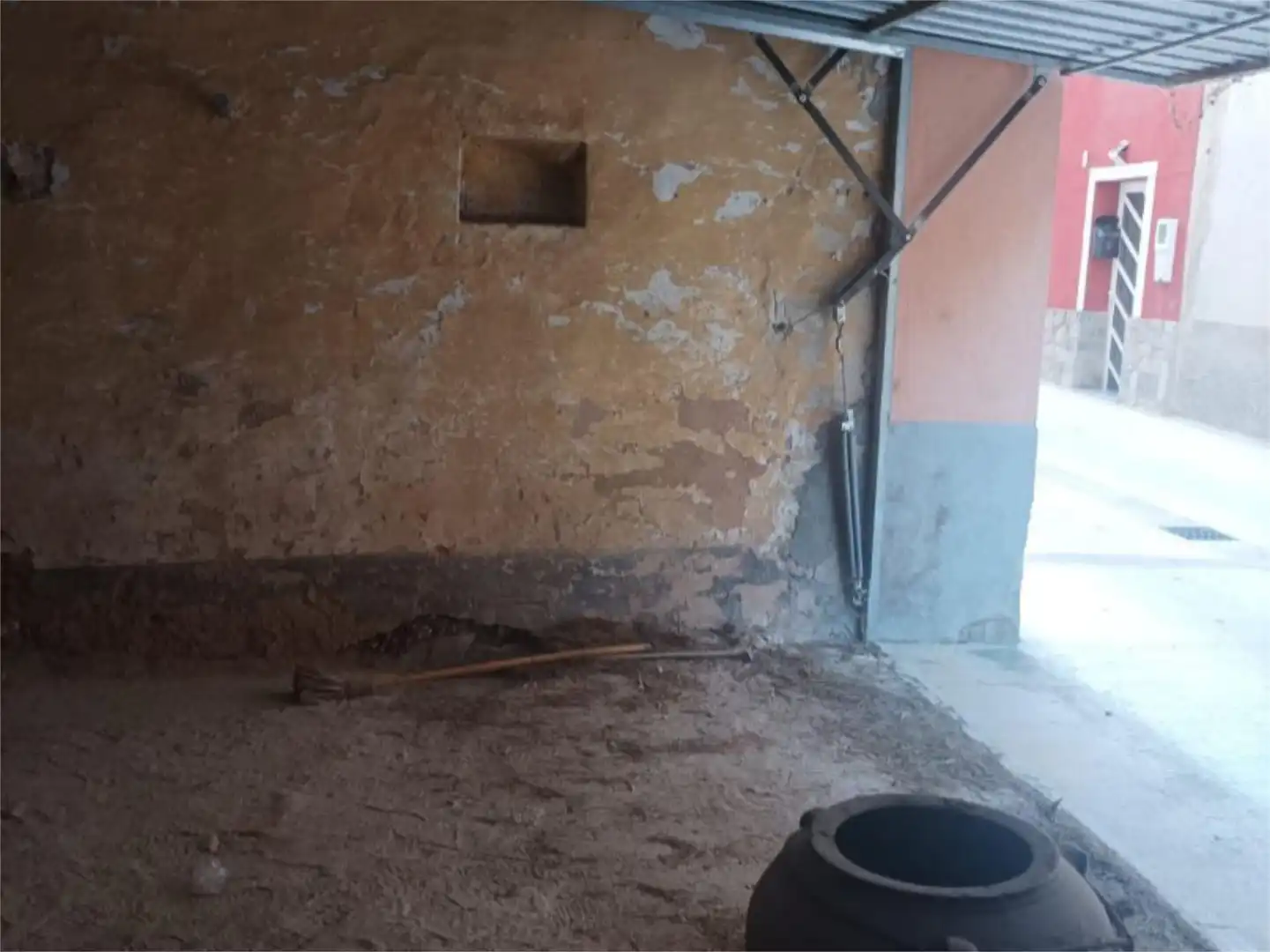 Wohnung zum Verkauf in Alfara de Carles mit Terrasse, Abstellraum und Balkon