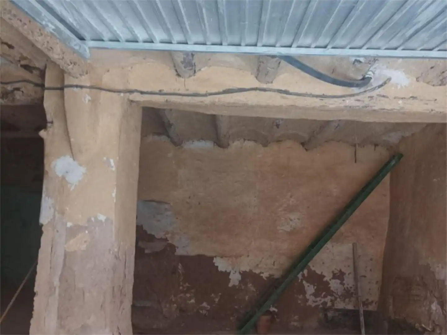 Wohnung zum Verkauf in Alfara de Carles mit Terrasse, Abstellraum und Balkon