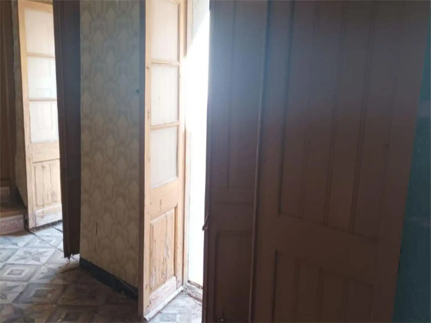 Wohnung zum Verkauf in Alfara de Carles mit Terrasse, Abstellraum und Balkon