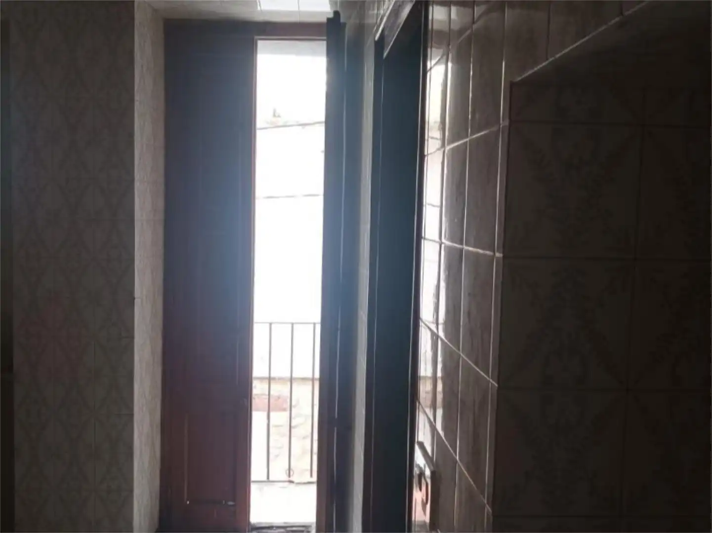 Wohnung zum Verkauf in Alfara de Carles mit Terrasse, Abstellraum und Balkon