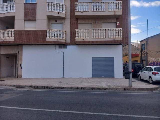 Local comercial en Alquiler en Avenida de Colon, 13 en San Antón