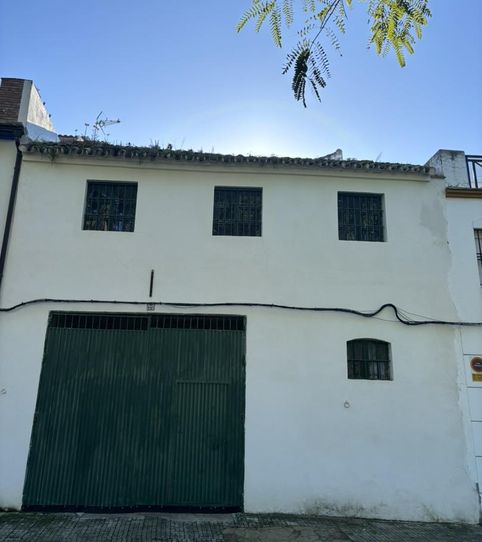 Casa adosada en venta en Calle el Santo, 56, Villamartín, Cádiz - imagen 2 Foto 2 de Casa adosada en venta en Calle el Santo, 56, Villamartín, Cádiz