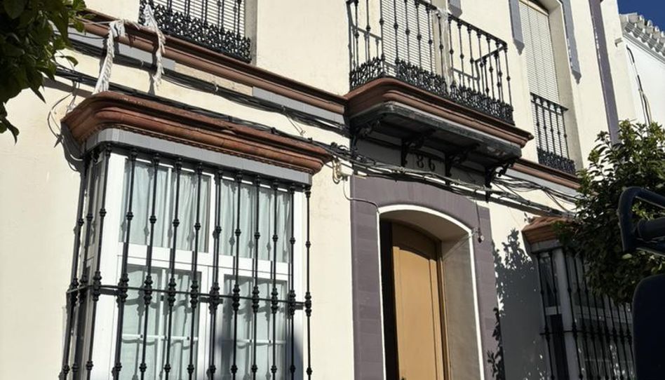 Casa adosada en venta en Calle el Santo, 56, Villamartín, Cádiz - imagen 1 Foto 1 de Casa adosada en venta en Calle el Santo, 56, Villamartín, Cádiz