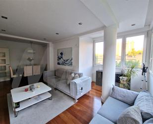 Living room of Flat to rent in  Madrid Capital  with Air Conditioner, Heating and Private garden