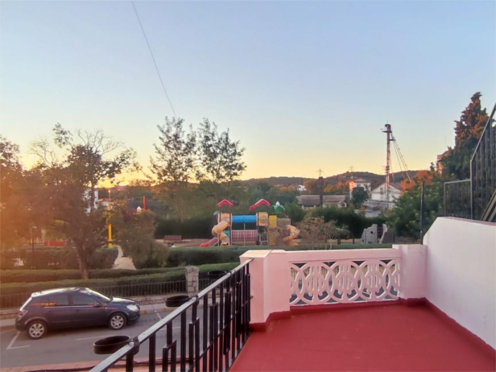 Vista exterior de Pis en venda en Higuera la Real amb Terrassa