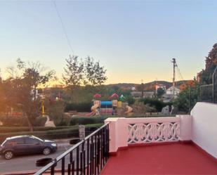 Vista exterior de Casa adosada en venda en Higuera la Real amb Terrassa i Moblat