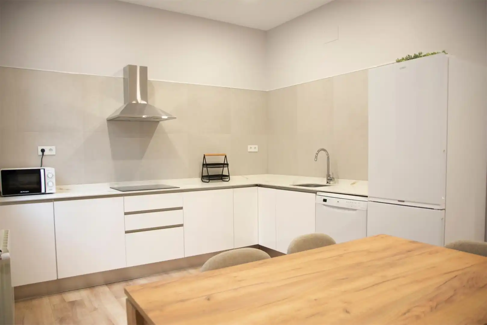 Habitación en Calle Castilla, 12, Castilla - Hermida Habitación en Calle Castilla, 12, Castilla - Hermida