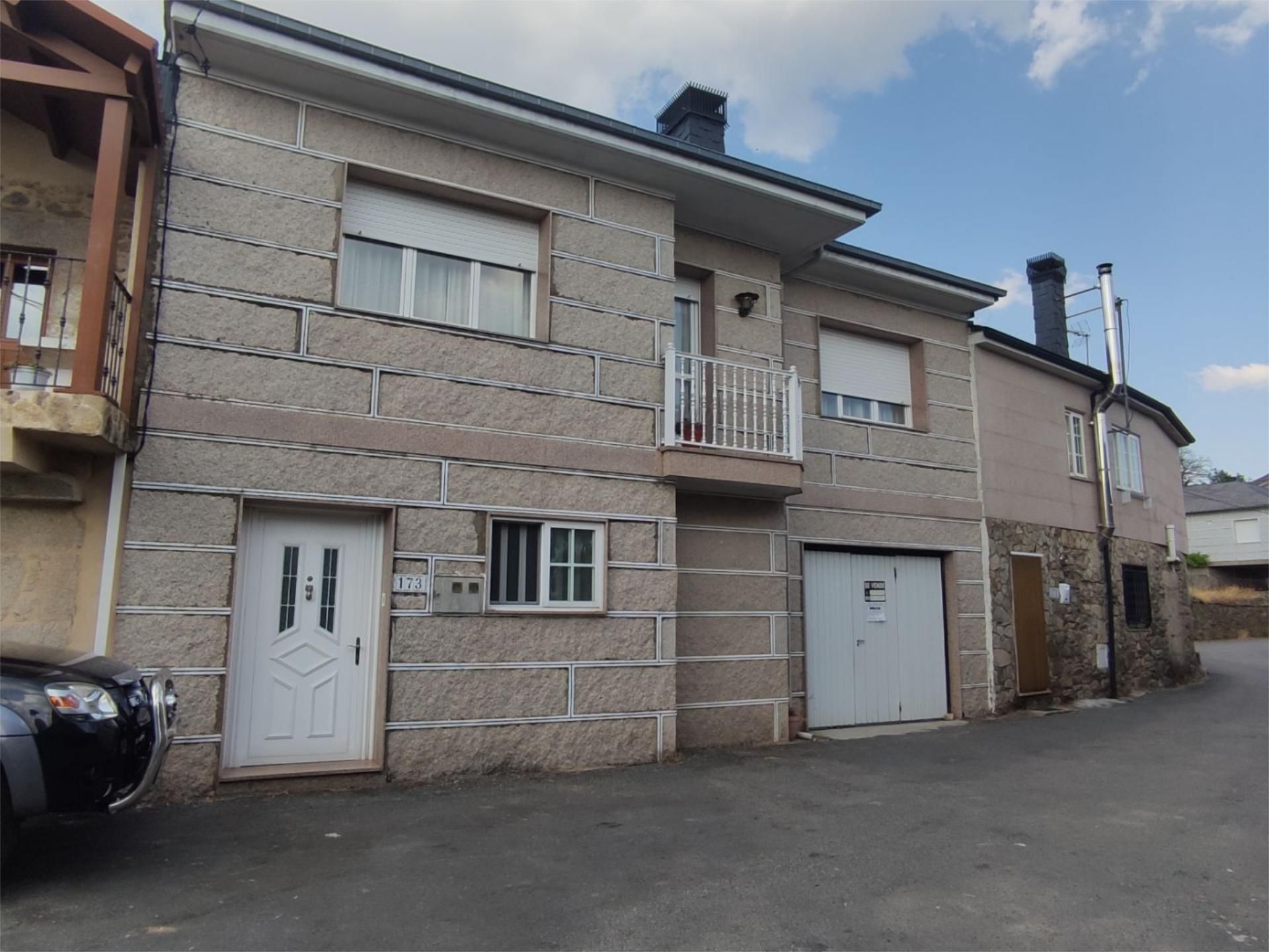 Exterior view of Single-family semi-detached for sale in A Gudiña   with Heating, Storage room and Furnished