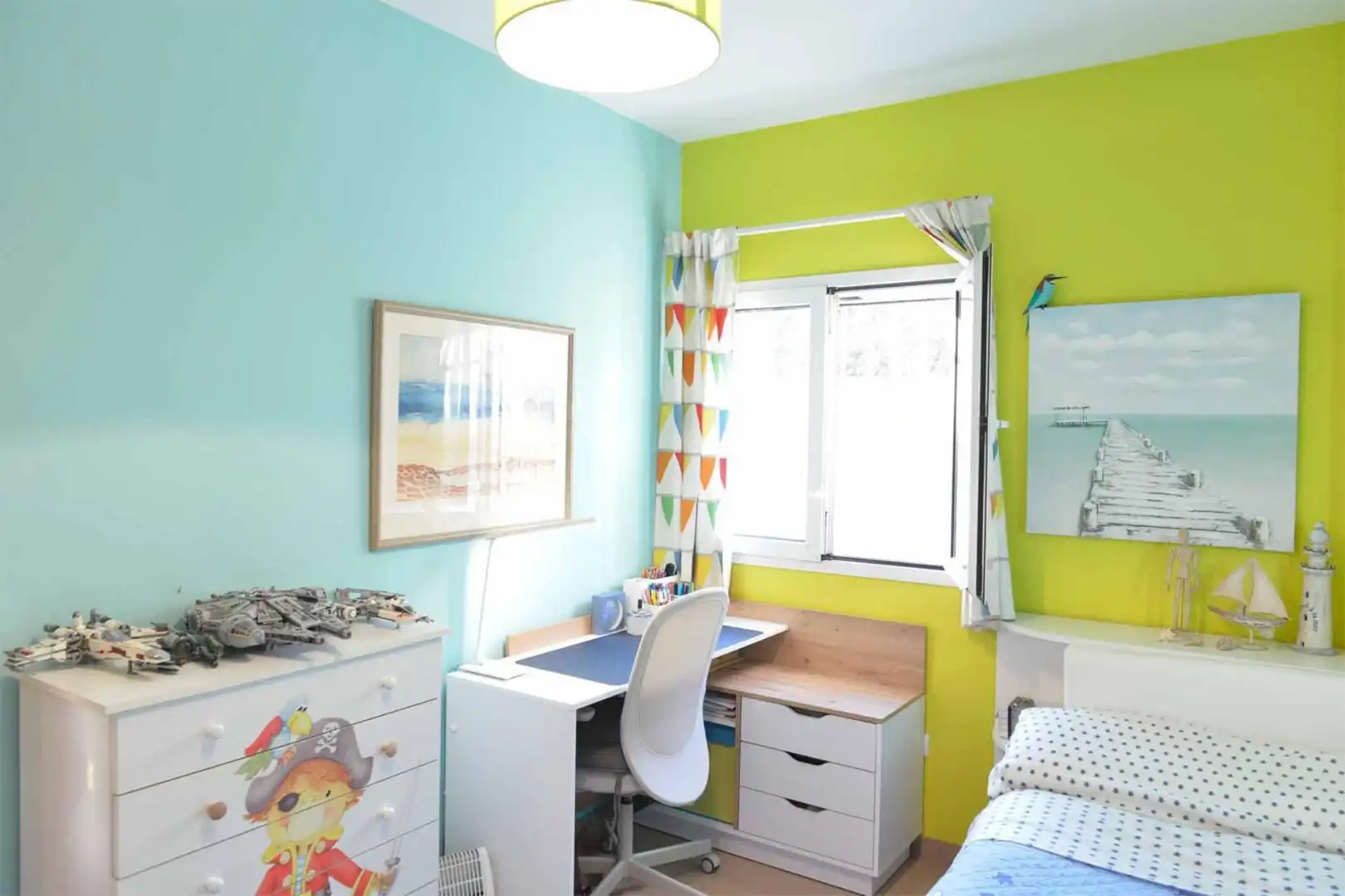 Casa o chalet en venta en Calle Carmen de Burgos Colom, 5, Barrio Bajo Habitación de Casa o chalet en venta en San Juan de Aznalfarache con Aire acondicionado, Calefacción y Terraza