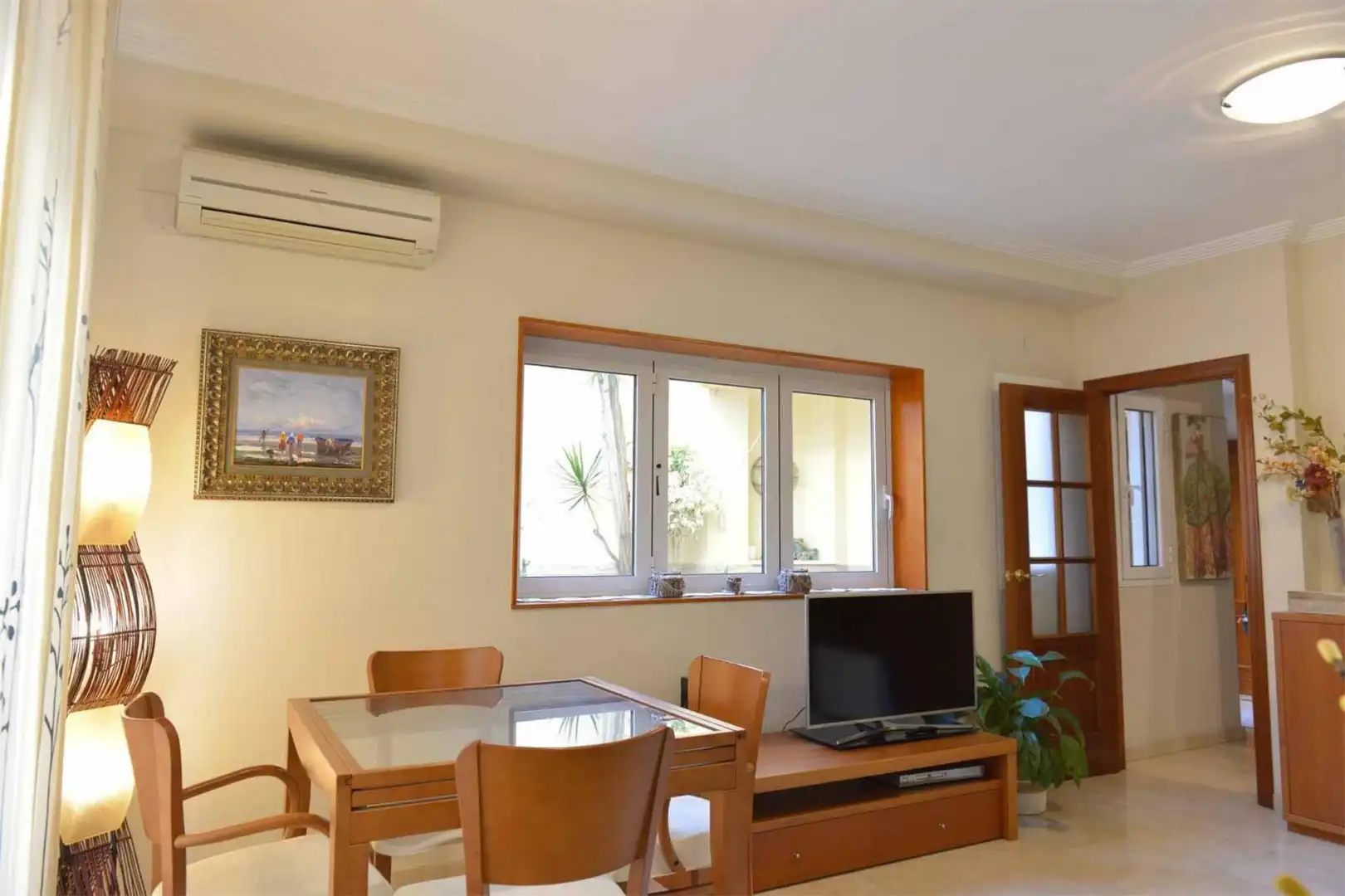 Casa o chalet en venta en Calle Carmen de Burgos Colom, 5, Barrio Bajo Sala de estar de Casa o chalet en venta en San Juan de Aznalfarache con Aire acondicionado, Calefacción y Terraza