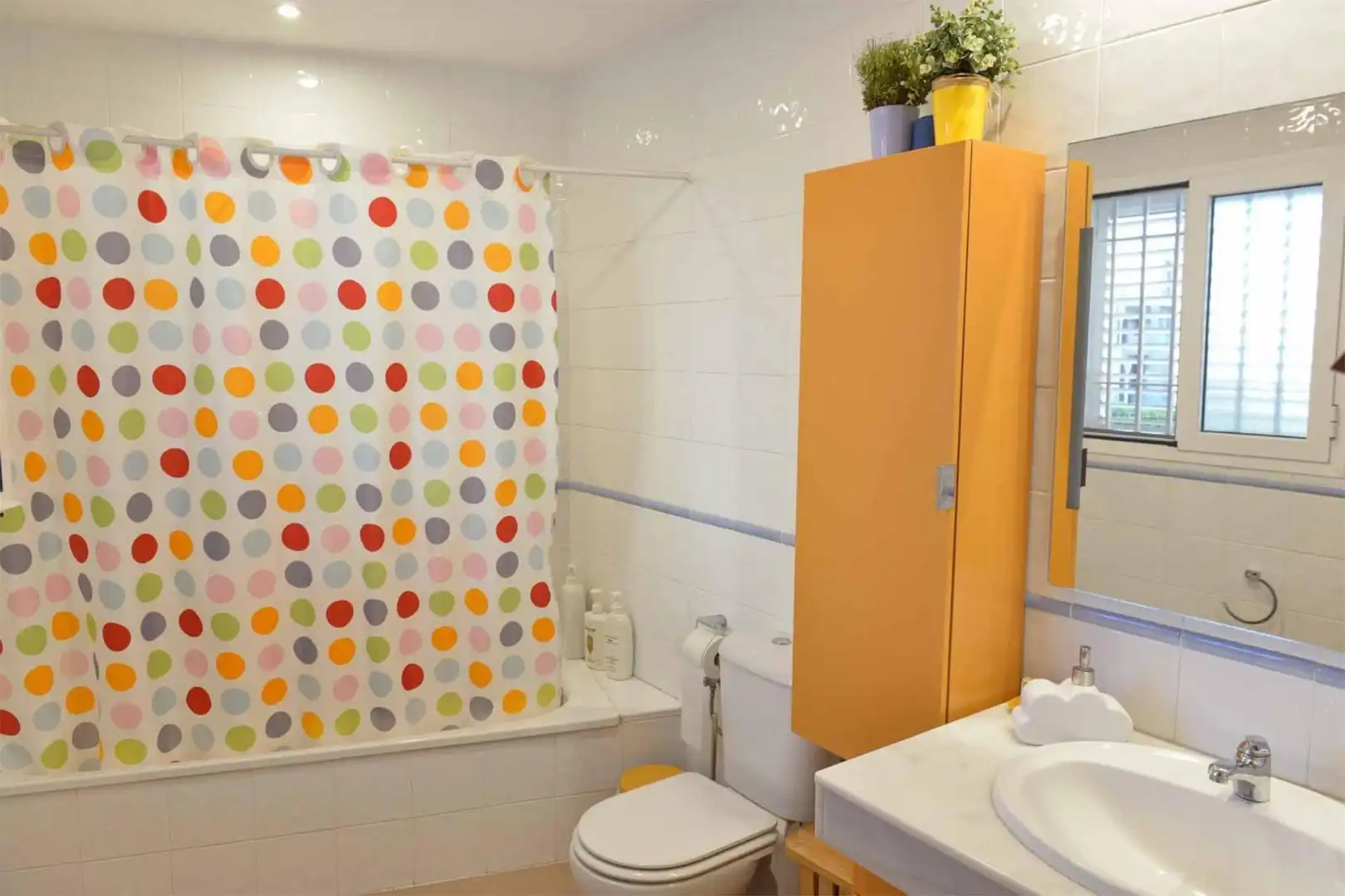Casa o chalet en venta en Calle Carmen de Burgos Colom, 5, Barrio Bajo Baño de Casa o chalet en venta en San Juan de Aznalfarache con Aire acondicionado, Calefacción y Terraza