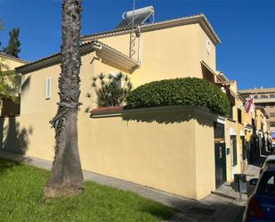 Vista exterior de Casa o xalet en venda en San Juan de Aznalfarache amb Aire condicionat, Terrassa i Balcó