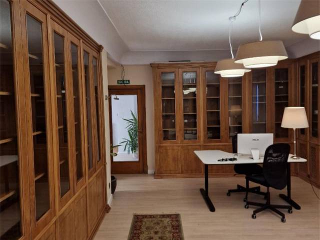 Local comercial en Alquiler en Plaza Jardin de San Francisco, 1 en Casco Antiguo