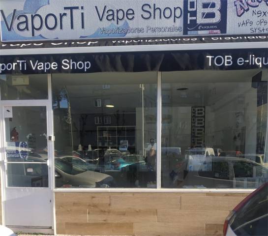 Local comercial en Alquiler en Calle de la Constitución, 104 en Ensanche