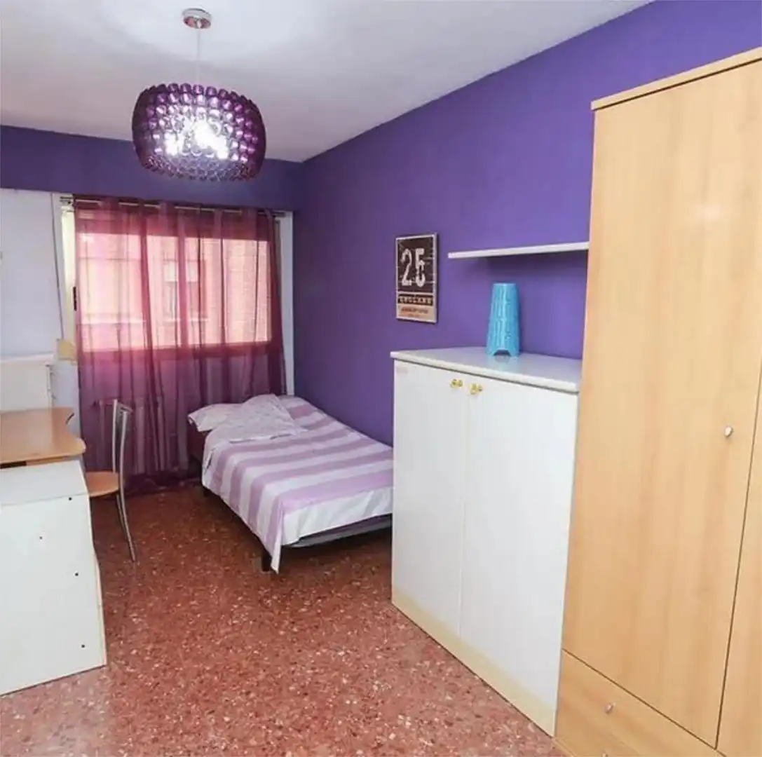 Bedroom of Apartments for rent in  Valencia Capital  with Air Conditioner