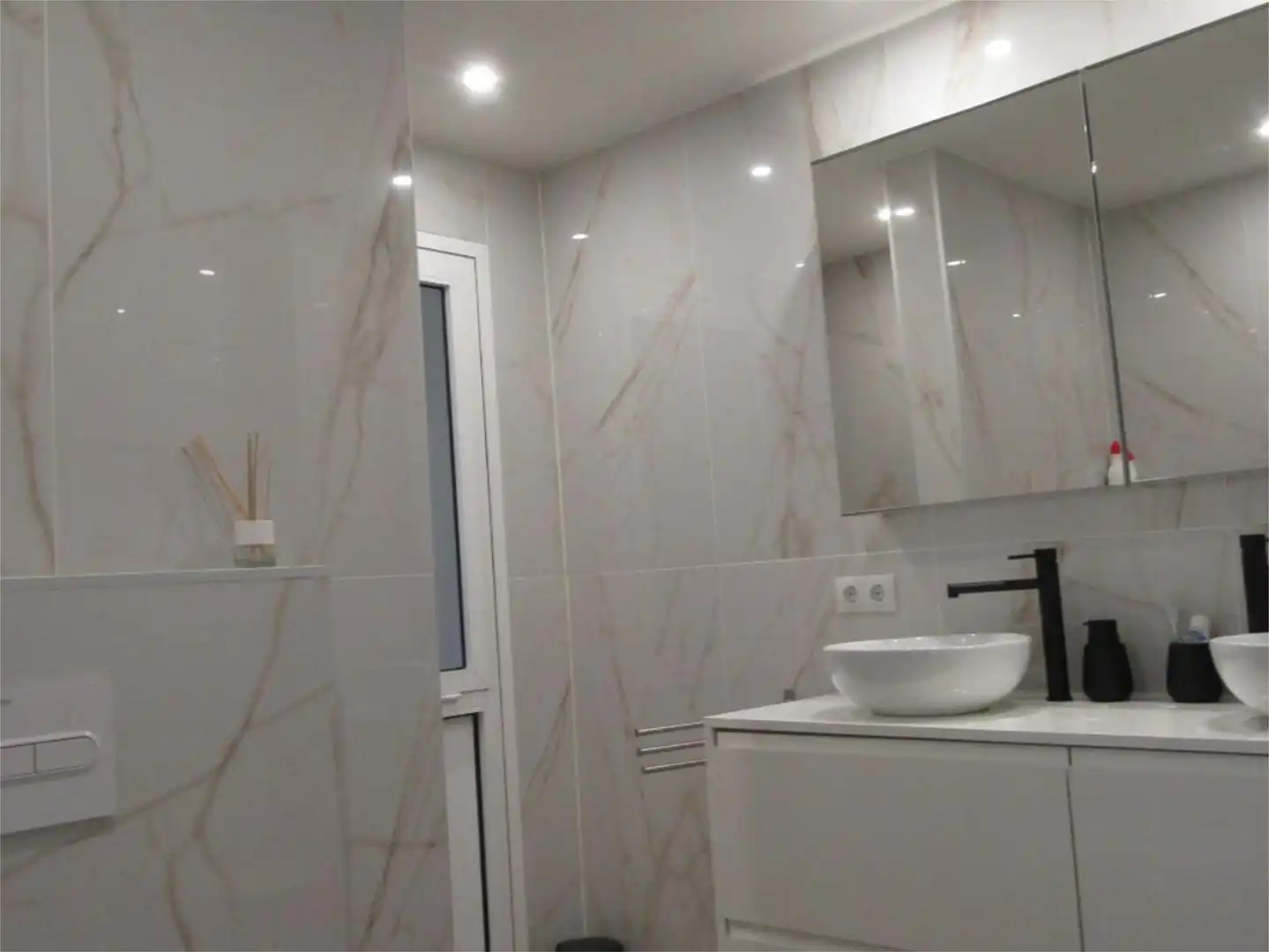 Flat for sale in Calle Alhamar, 1, Calahonda Bathroom of Flat for sale in Mijas with Air Conditioner, Heating and Private garden