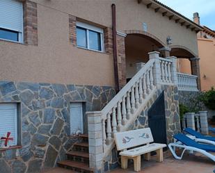 Vista exterior de Casa o xalet en venda en Roda de Berà amb Aire condicionat, Terrassa i Piscina